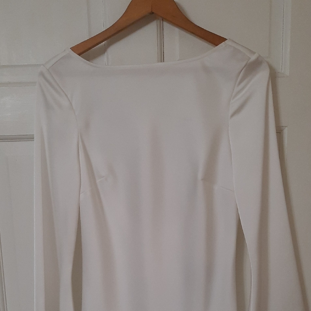 Gianni Bini Classic White Long Sleeve Dress - Picture 5 of 11